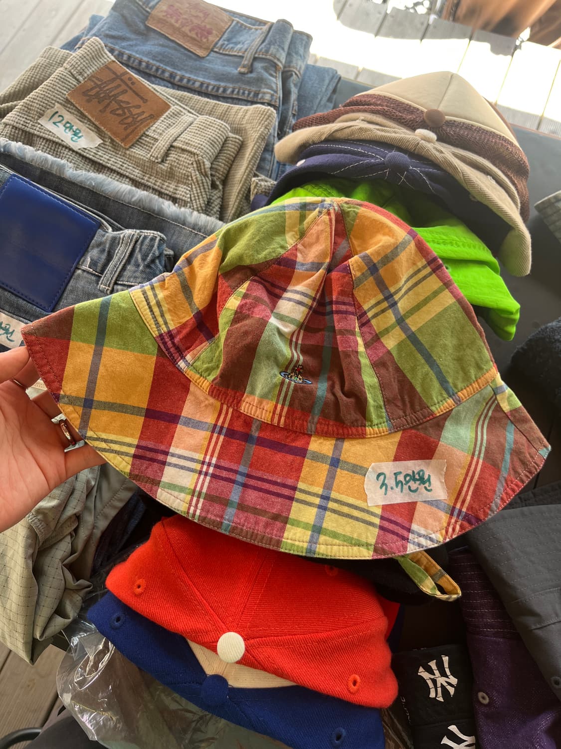 비비안웨스트우드 버킷햇 상품이미지1