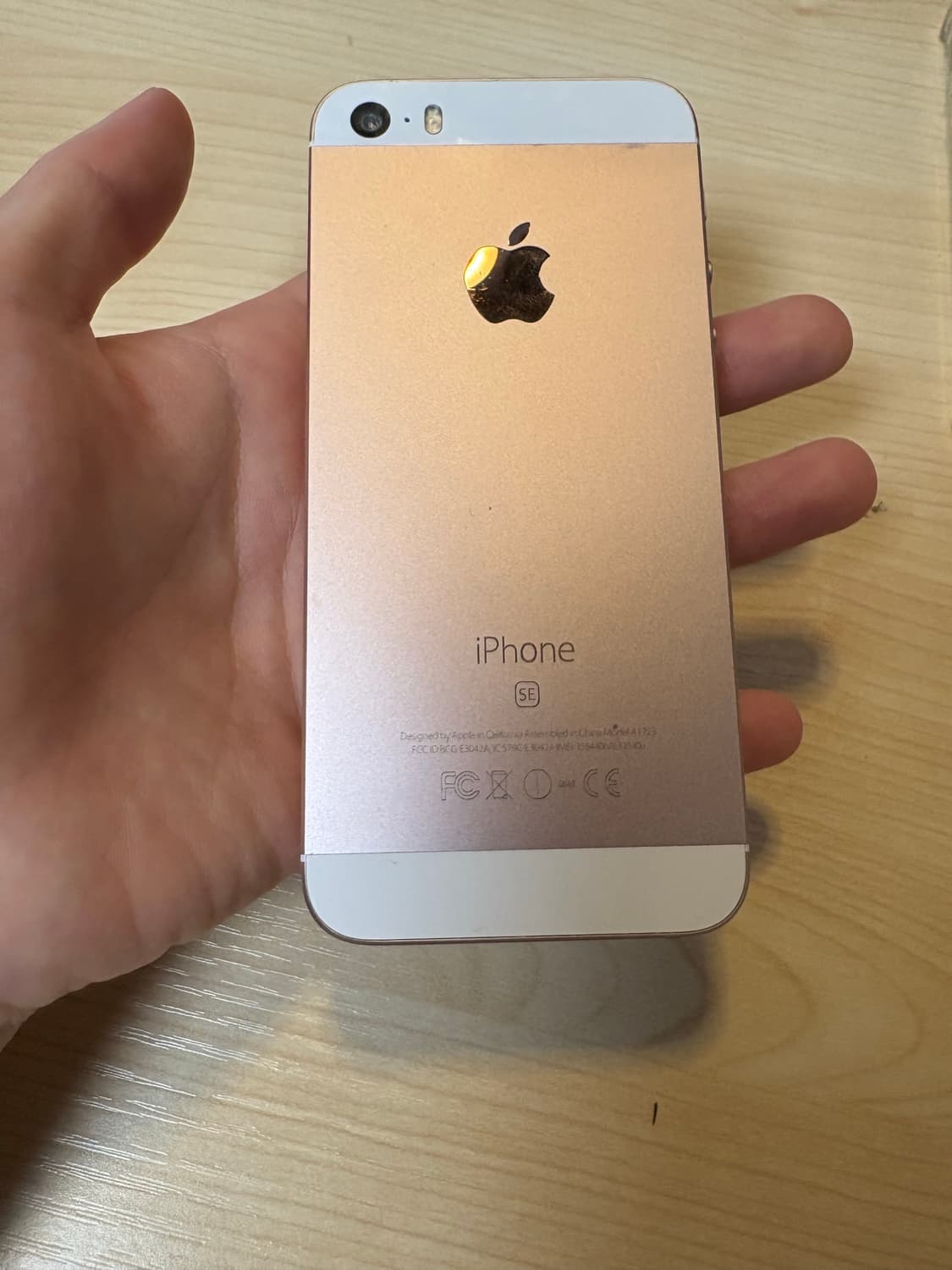 아이폰 SE 32GB 로즈골드 상태 S급 작례O 상품이미지2