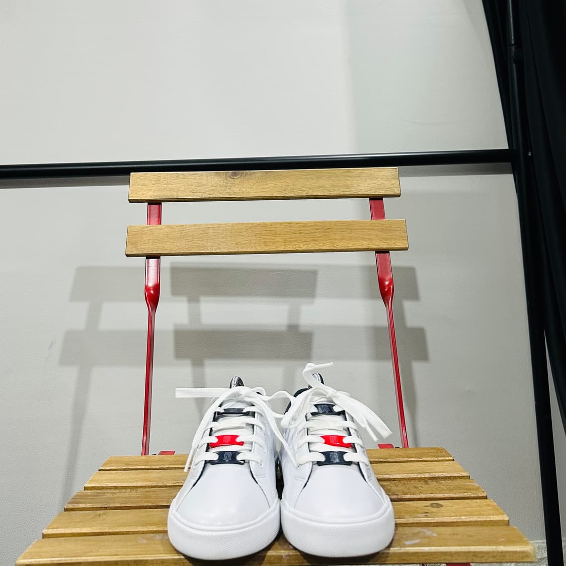 240) 타미힐피거 운동화 여성 여자 신빌 화이트 레더 스니커즈 상품이미지2