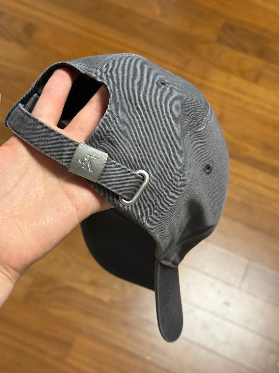 캘빈클라인 모자 gray색상 상품이미지2