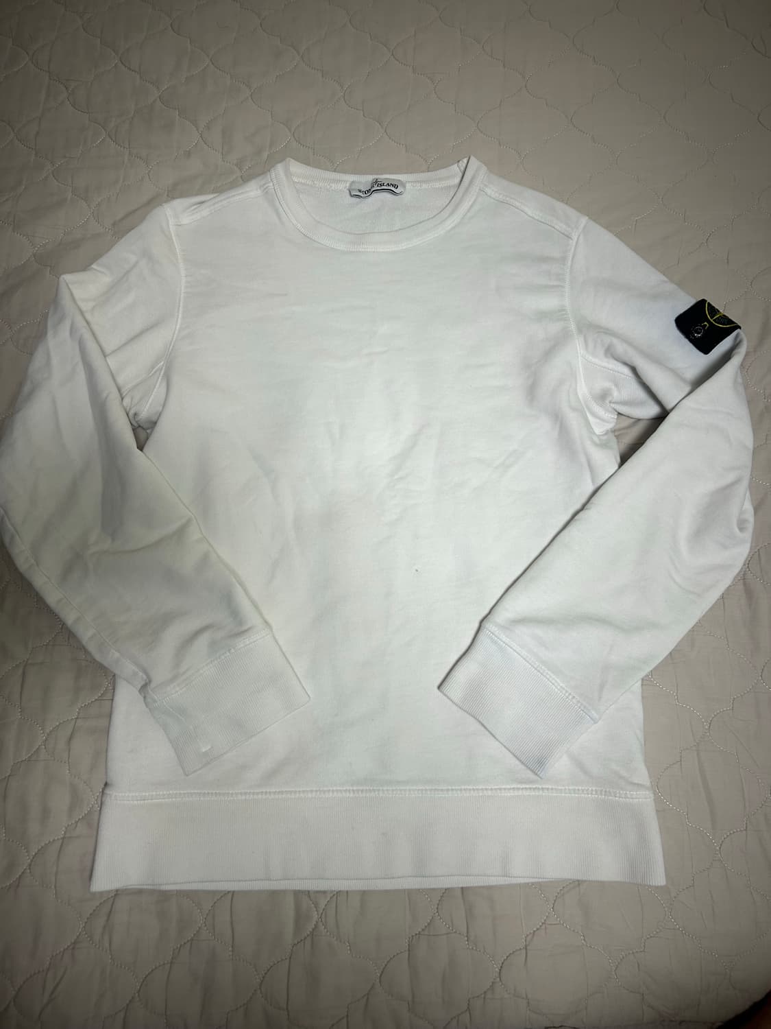 스톤아일랜드 맨투맨 팝니다/교환도 받습니다 상품이미지1