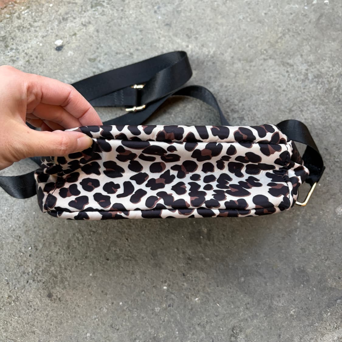 Lee 리 레오파드 호피 미니 크로스백 가방 상품이미지4