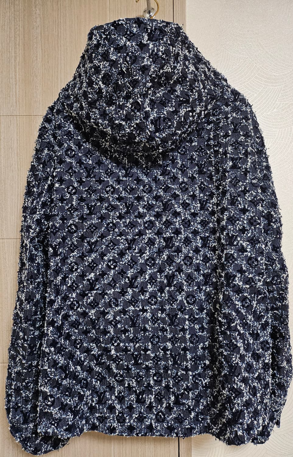 루이비통 플록드 모노그램 데님 후드  상품이미지2