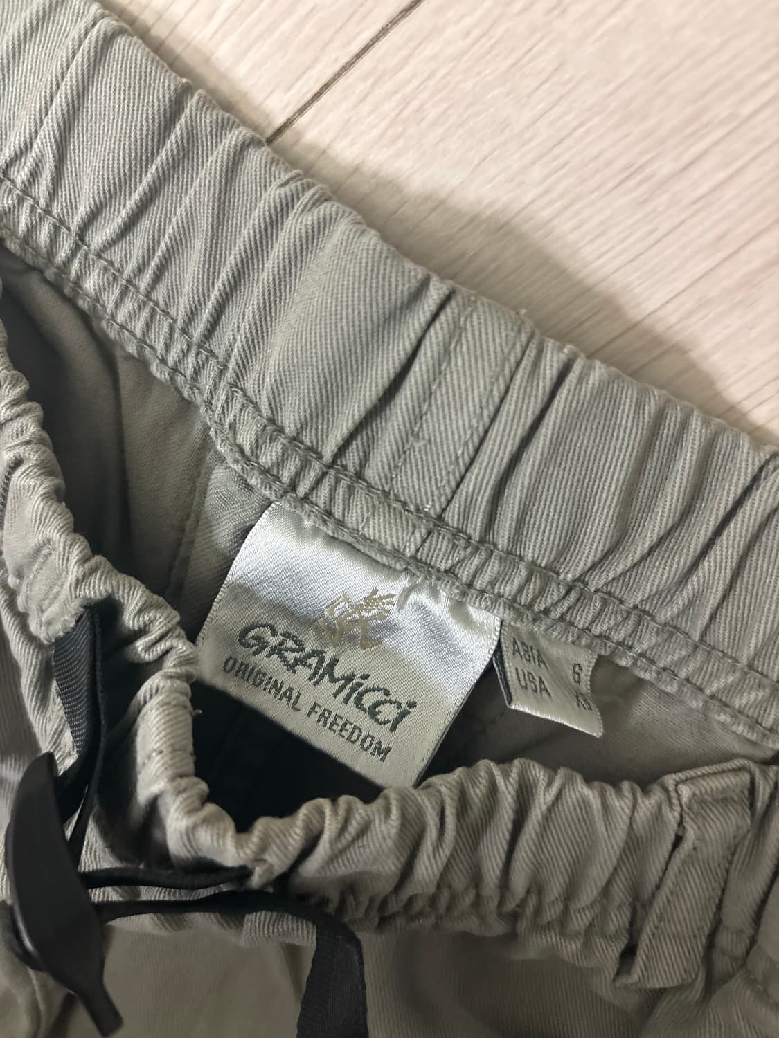 그라미치 루즈 테이퍼드 반바지 S 카키 상품이미지5