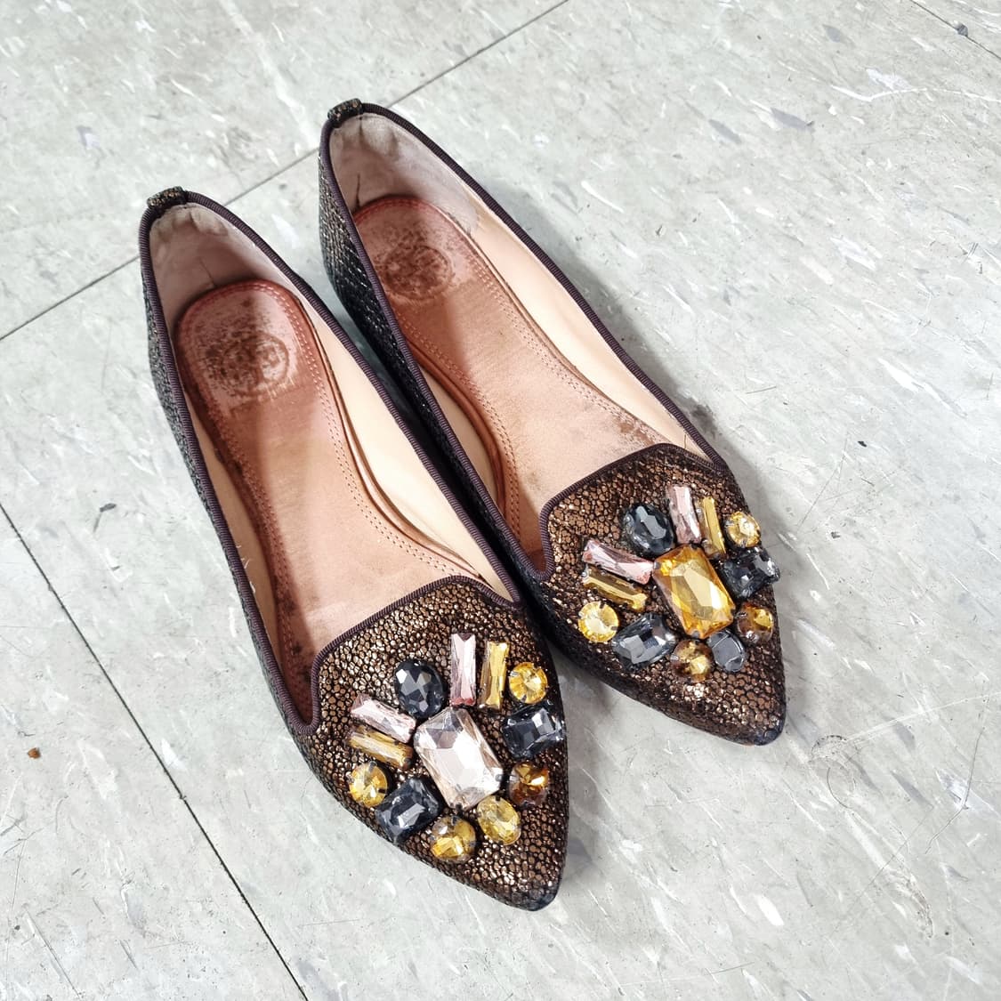 토리버치 큐빅장식 레더 가죽 플랫 단화 슈즈 구두 (240/표기7) 상품이미지1