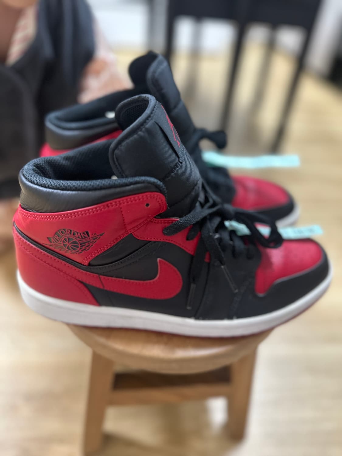 나이키 에어 조던 1 미드 브레드 265mm 상품이미지3