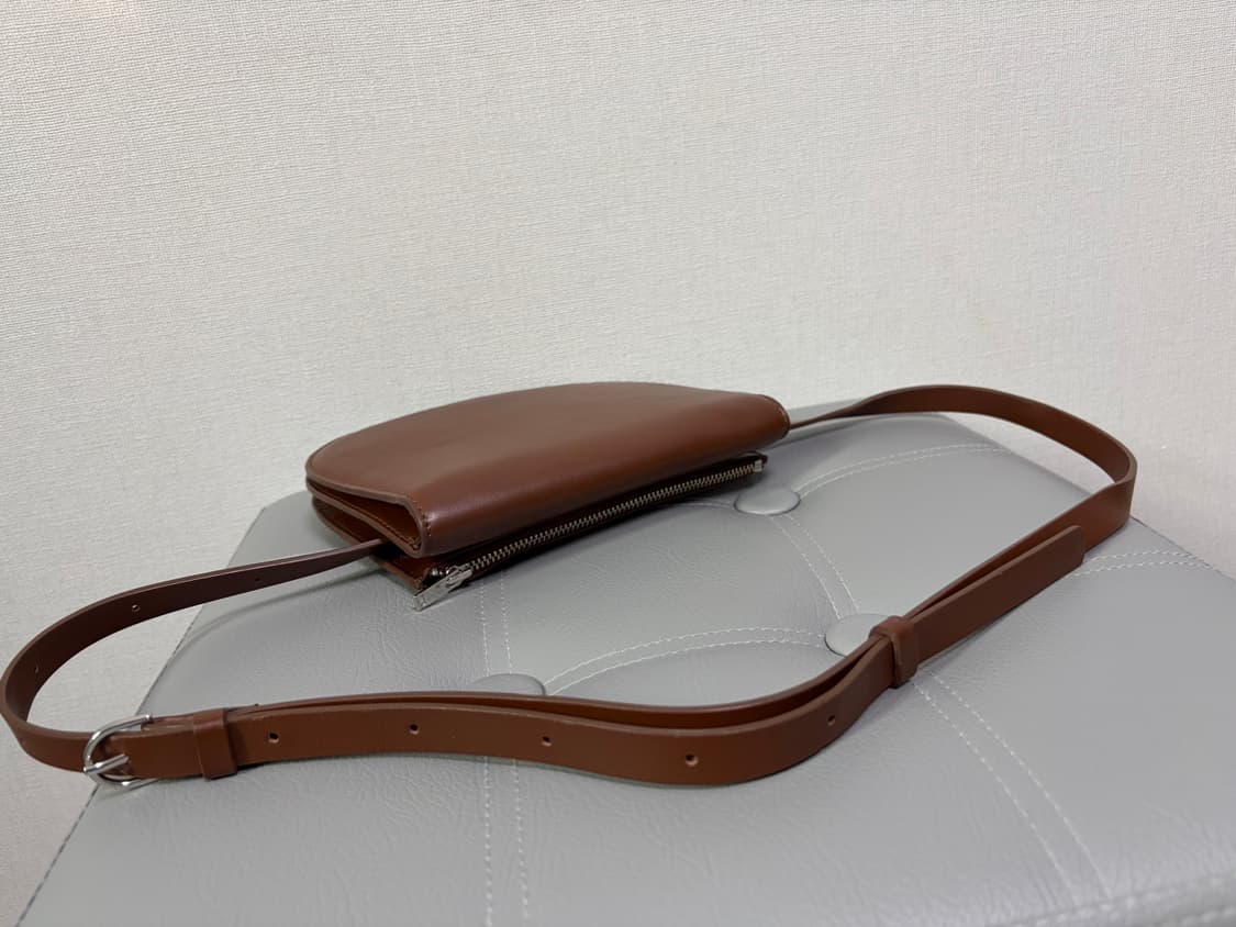 코스 여성 크로스백 상품이미지5