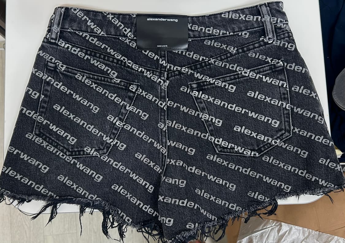 알렉산더 왕 숏팬츠 4DC1214896060 WHITE BLACK 상품이미지2