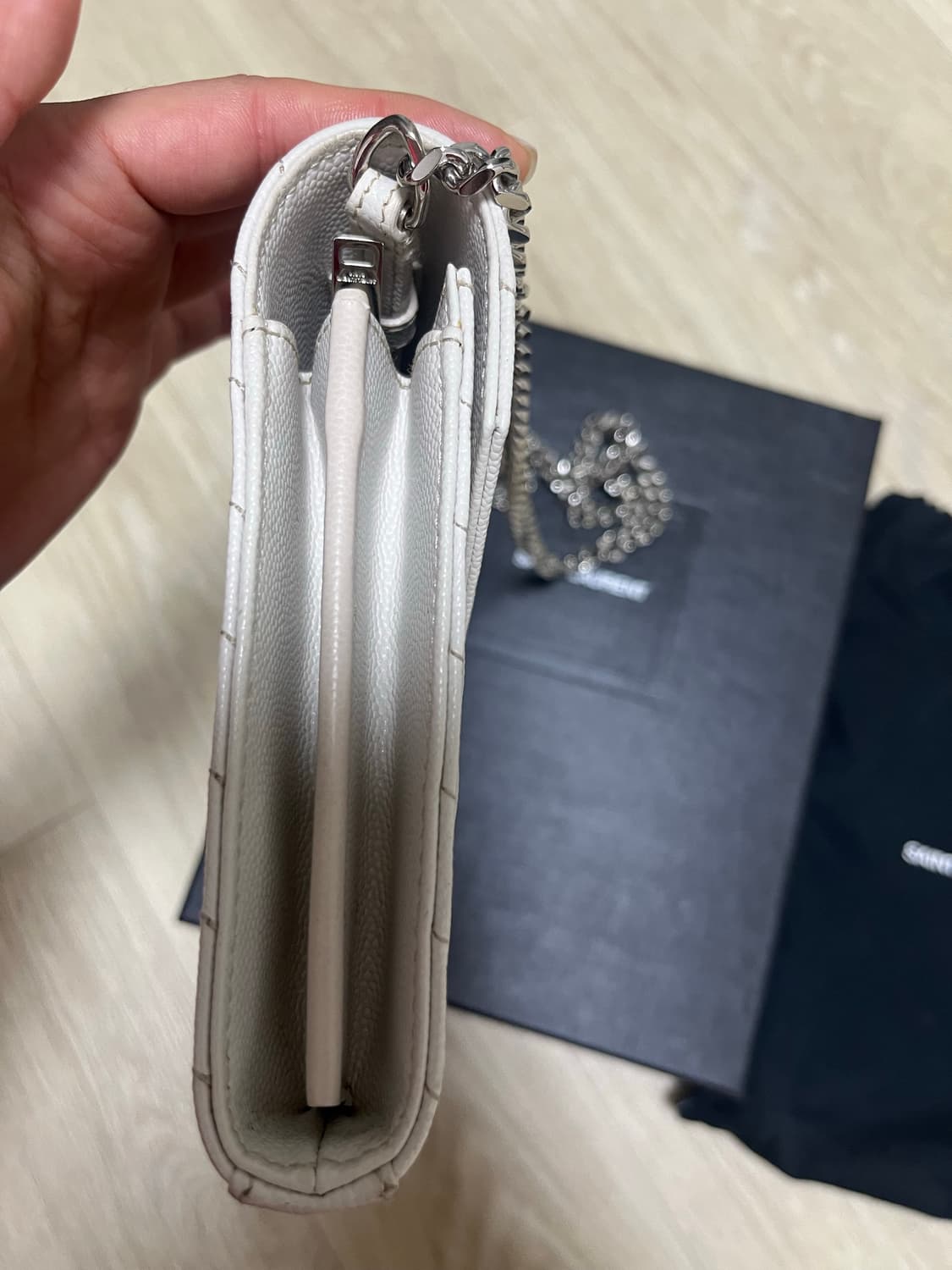 입생로랑 은장 가방 상품이미지4