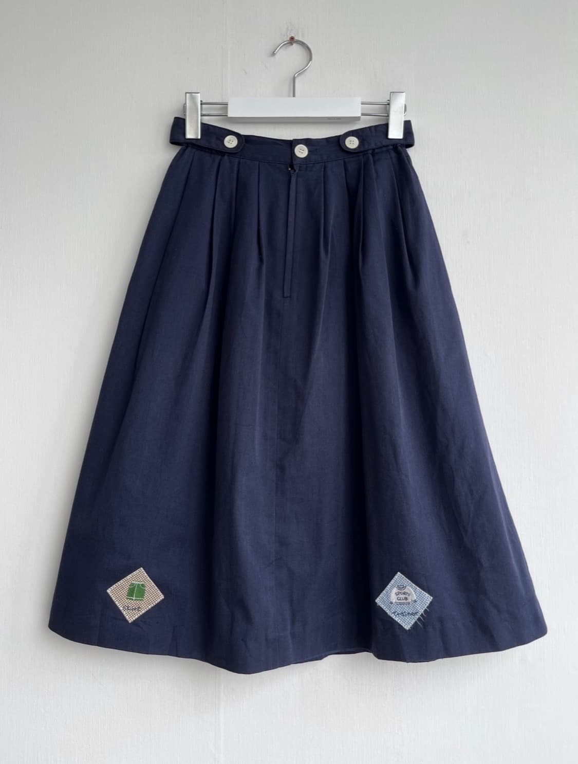 *SALE) QUEENS COURT 네이비 패치 플레어 스커트  상품이미지1