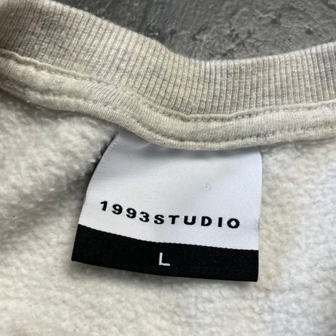 100 1993스튜디오 맨투맨  상품이미지3