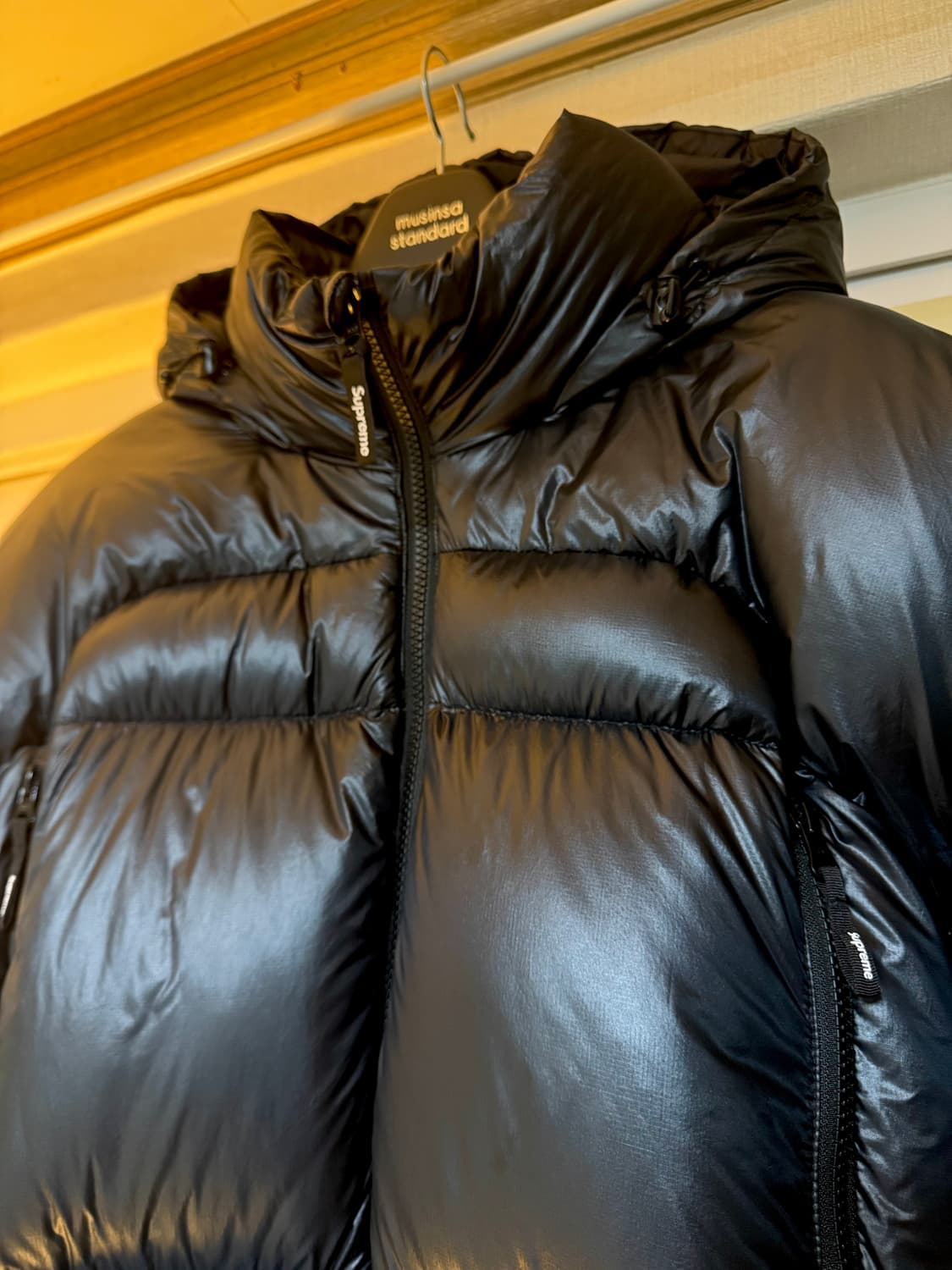 [XL] 슈프림 페더웨이트 다운 퍼퍼 자켓 블랙 - 23FW 상품이미지3