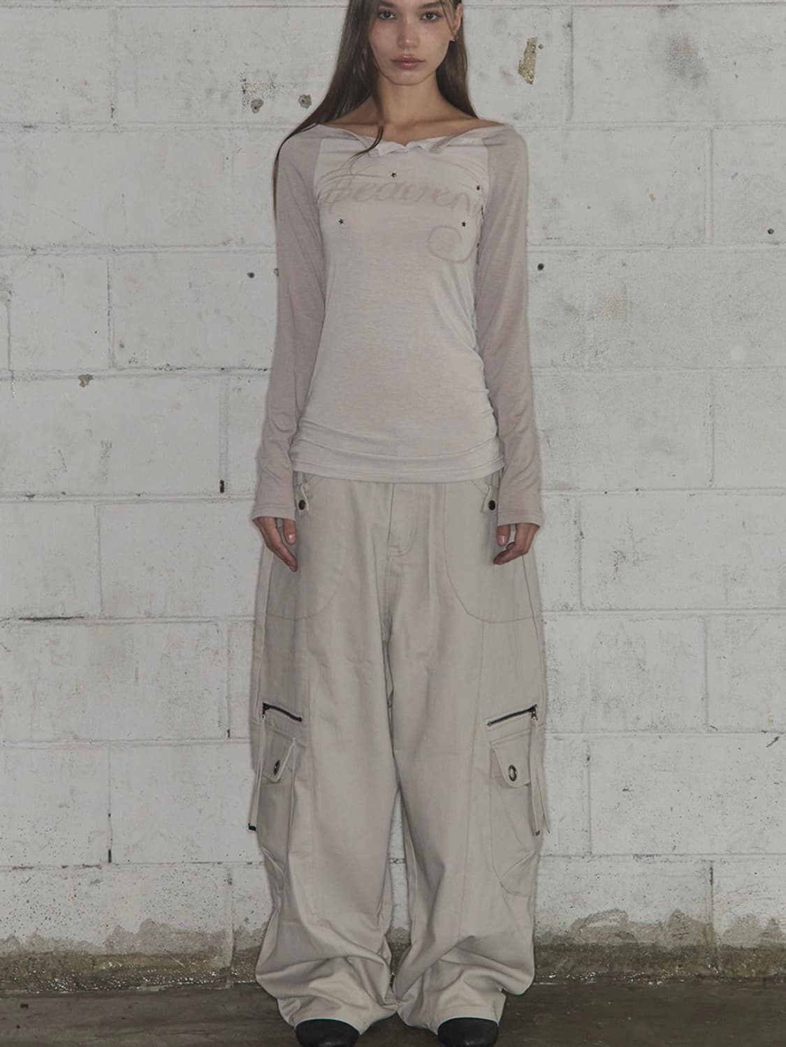 팬시클럽 헤븐리 오프숄더 롱슬리브 베이지 상품이미지2