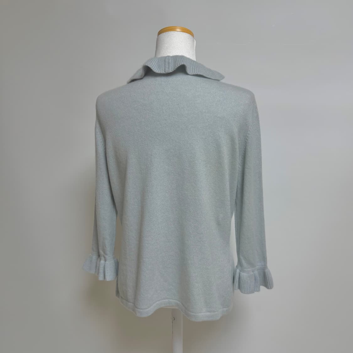 [캐시미어 100%] 스카이 블루 러플 디테일 가디건 상품이미지3