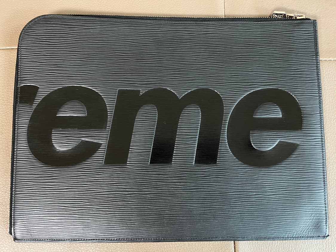 루이비통 슈프림 에피 포쉐트주르GM 클러치 블랙 상품이미지4