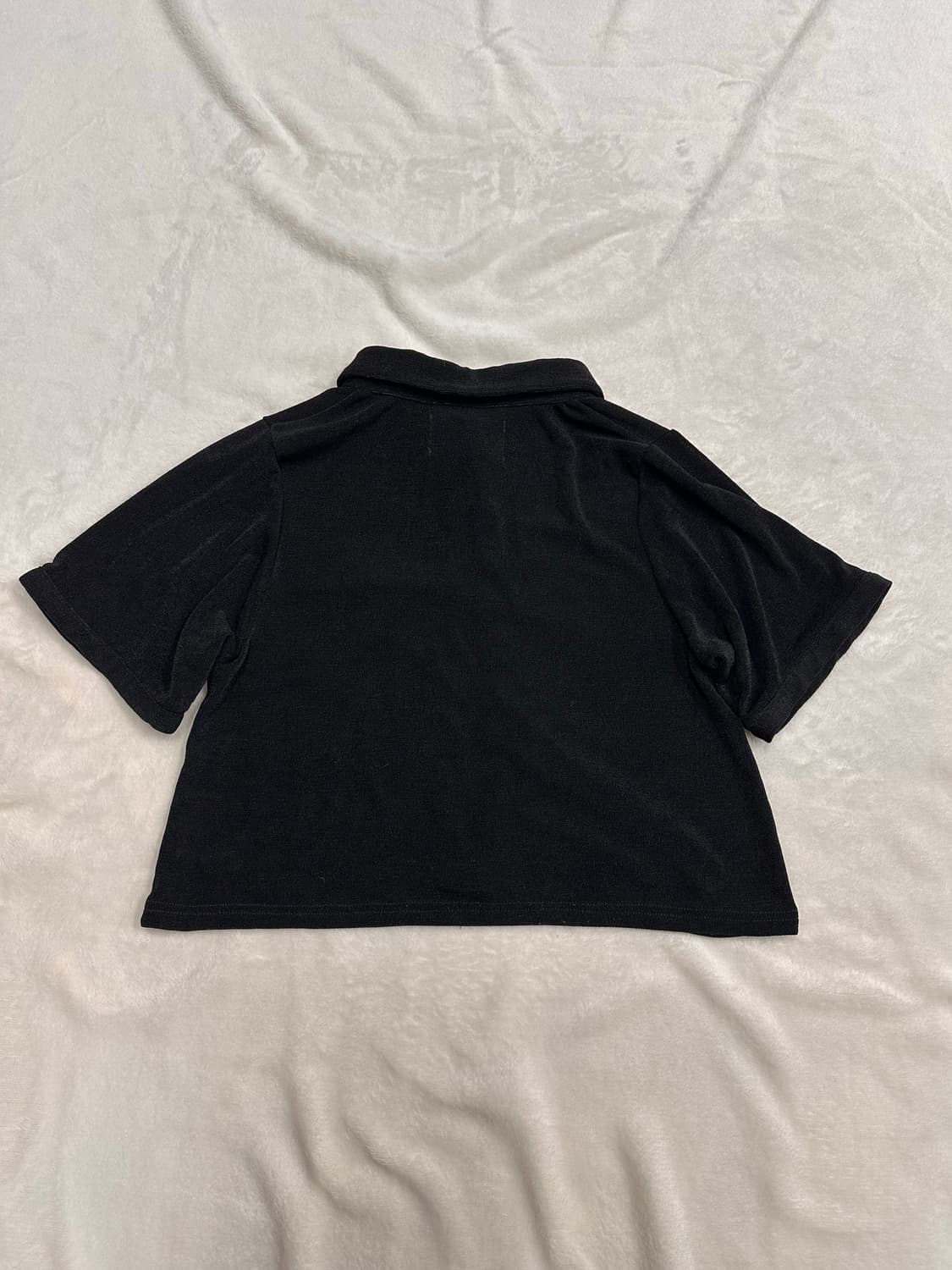 (M)JOUETIE 셔링 실키 크롭 셔츠 블랙 상품이미지4