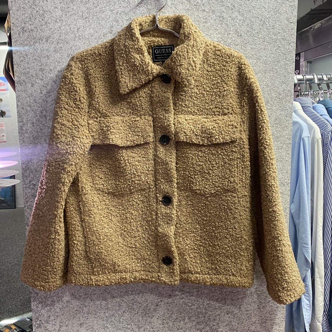 게스 포켓 버튼 쉐르파 자켓  B3040 상품이미지2