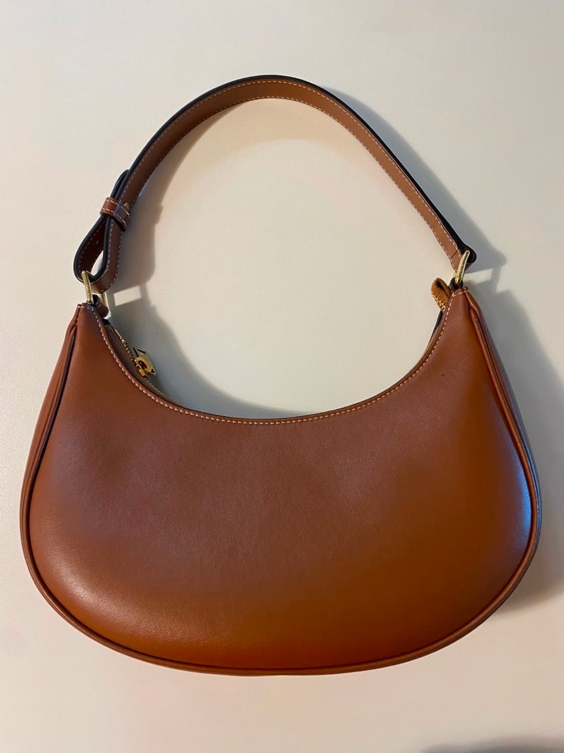 셀린느 트리옹프 아바백 브라운 상품이미지2