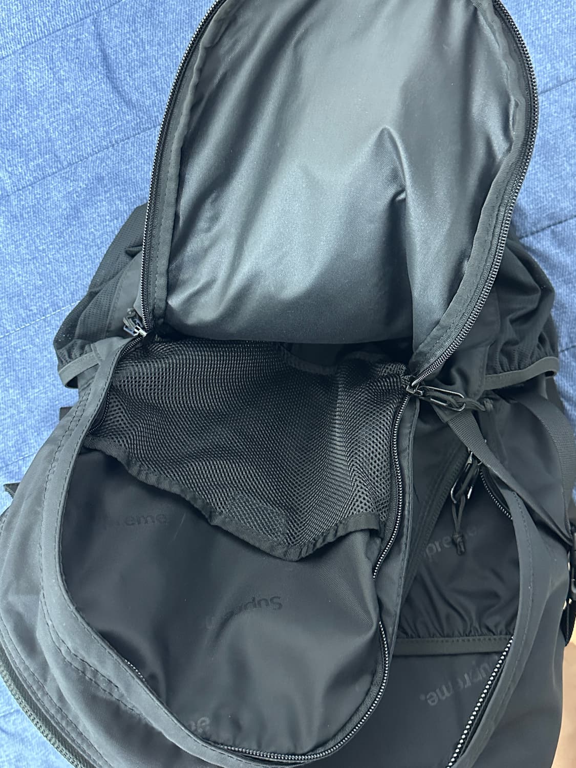 새상품급 22FW시즌 슈프림 가방 블랙  상품이미지6