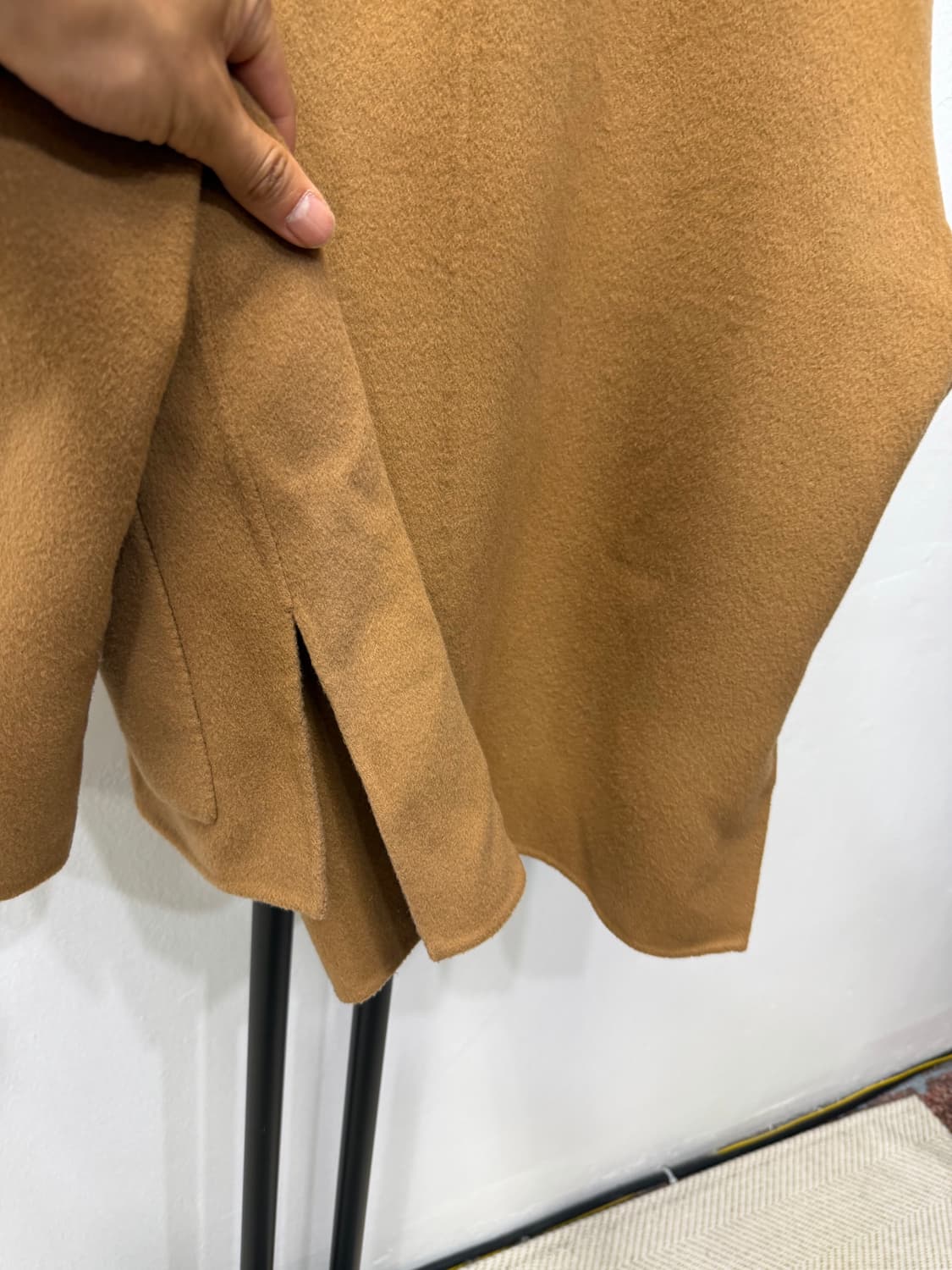 정품) 아떼바네사브루노 24ss  루즈핏 캐시미어 하프 코트 38  상품이미지6