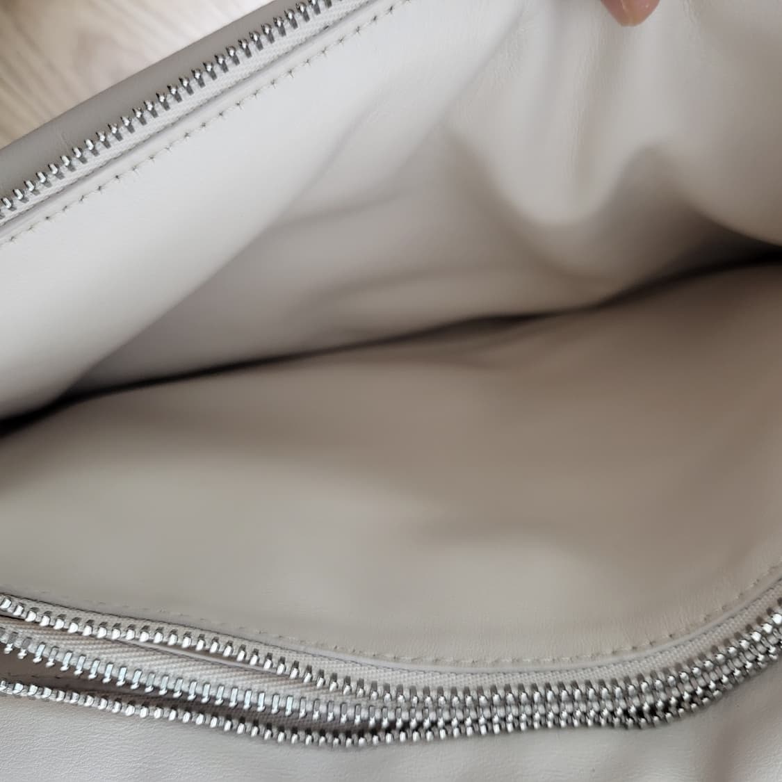 (새상품) 페라가모 비바 보우백 아이보리 상품이미지9