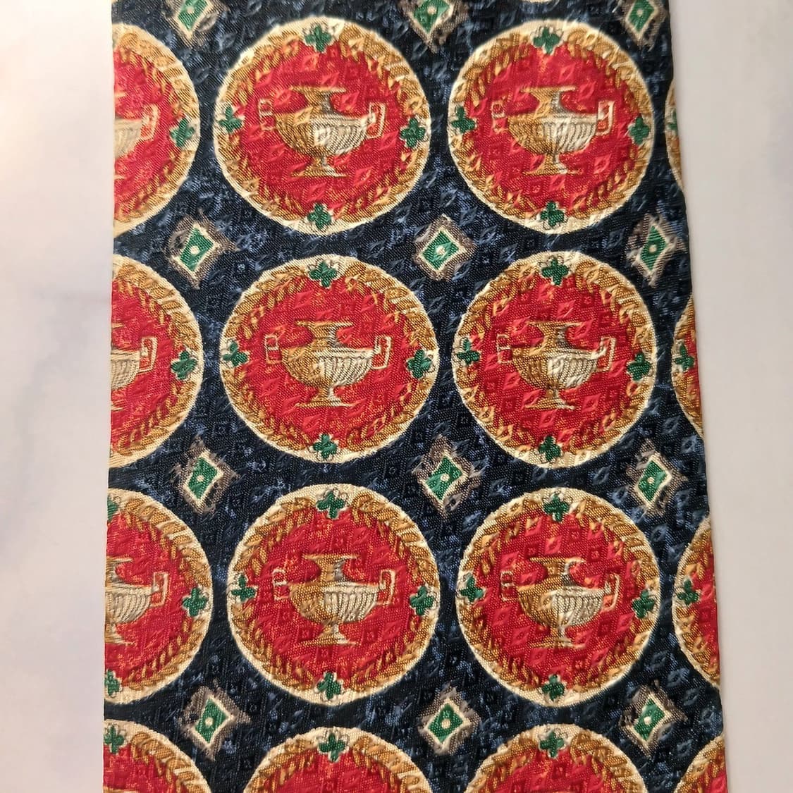 지방시 실크 네이비 메달리온 패턴 넥타이 9.8cm B등급 E744
 상품이미지4