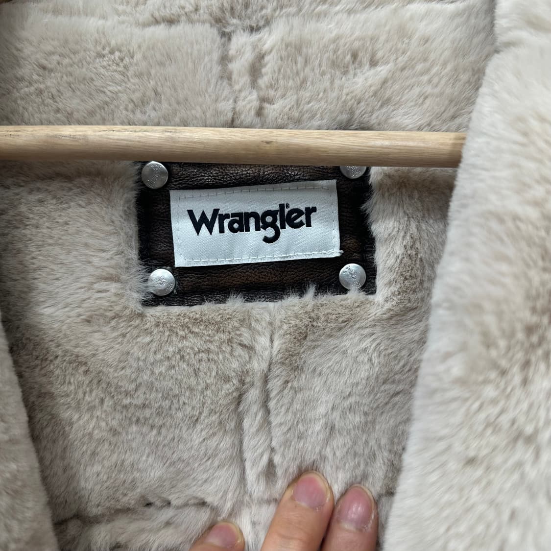 랭글러 우먼즈 하이넥 롱 무스탕 상품이미지4