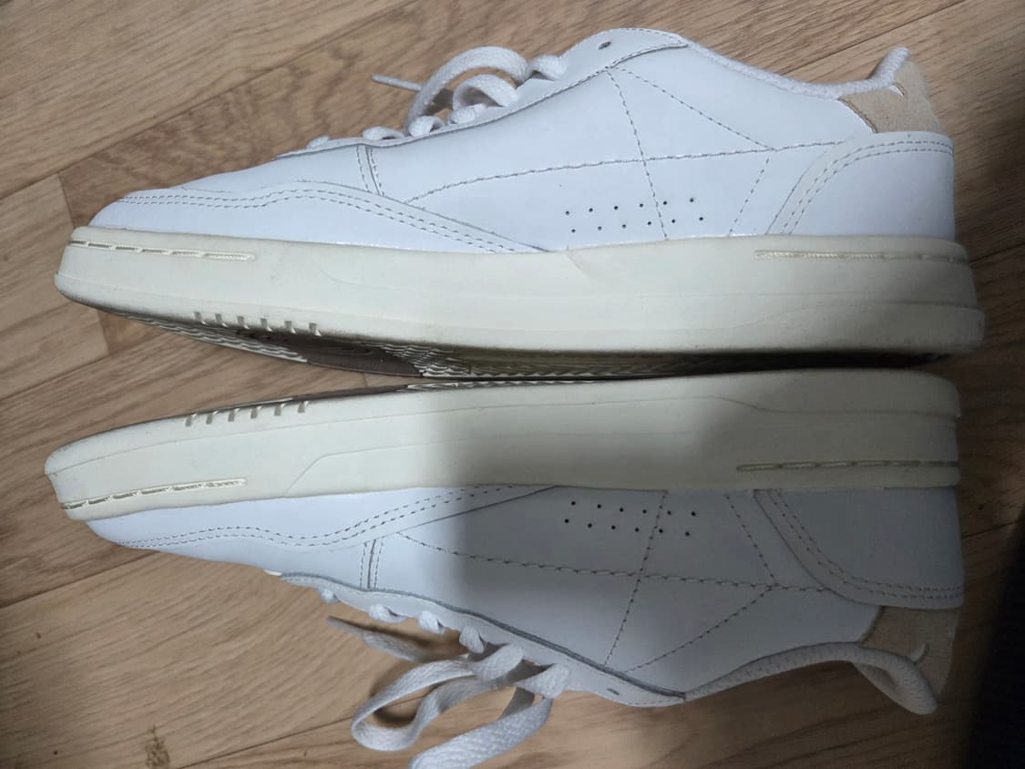 리복 코트 피크 베이지 260 팝니다 상품이미지3