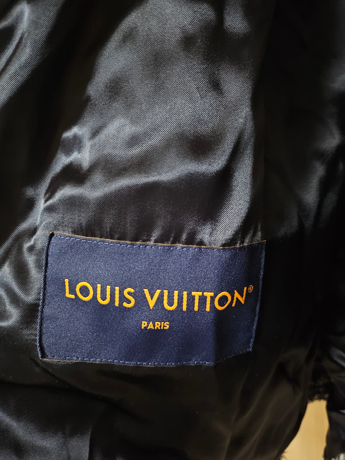 루이비통 플록드 모노그램 데님 후드  상품이미지3