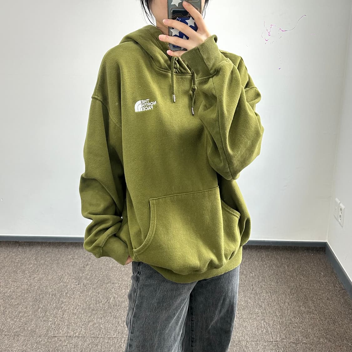 The north face 노스페이스 스몰로고 올리브 후드티 상품이미지2