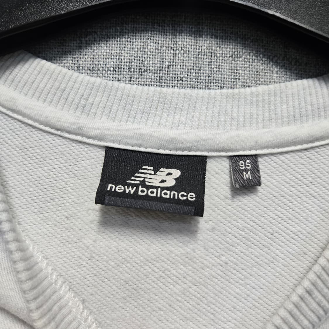 뉴발란스 맨투맨 티셔츠 화이트  상품이미지4