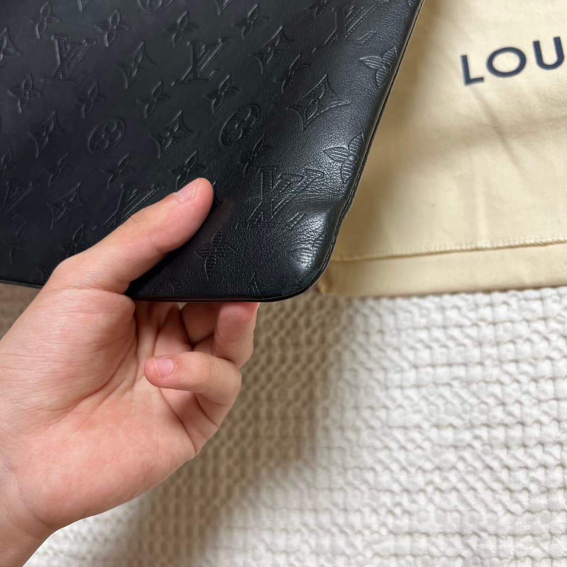 (당일배송 풀구성) 루이비통 포쉐트 쉐도우 클러치백 상품이미지3