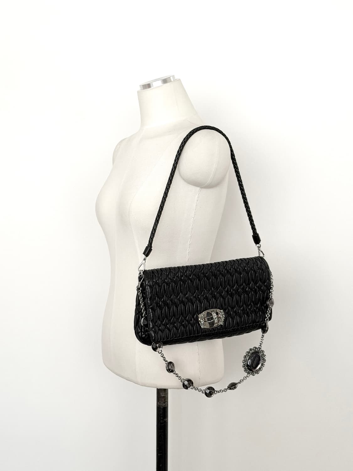 미우미우 나파 크리스탈 마테라쎄 숄더백 상품이미지2