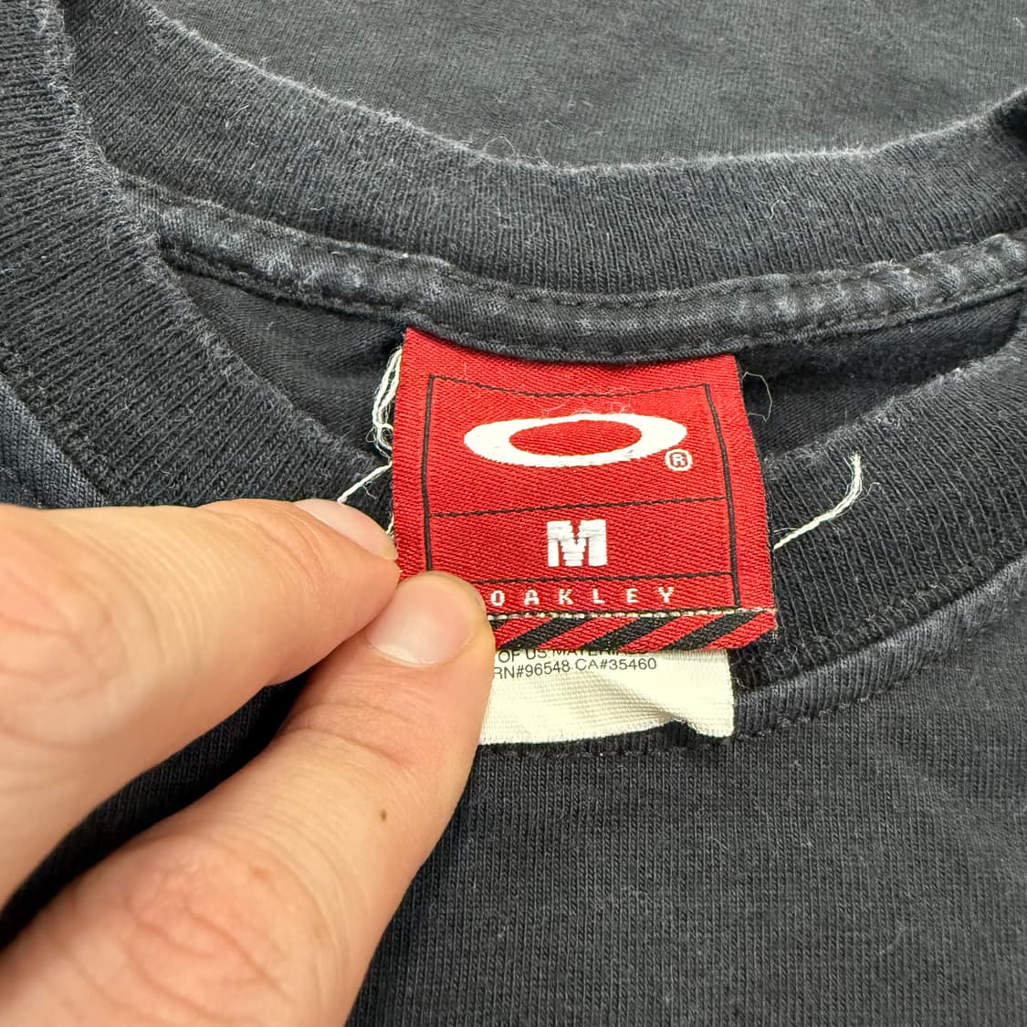 오클리 블랙 아카이브 로고 포인트 반팔 티셔츠 상품이미지10