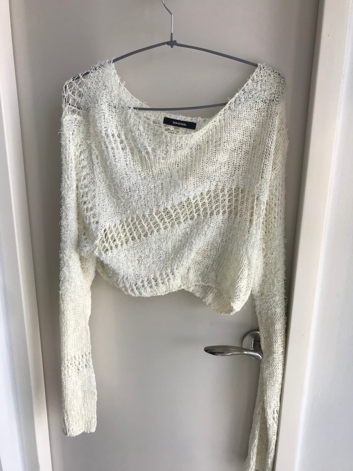다이애그널 루즈 크롭 아이보리 니트 상품이미지1