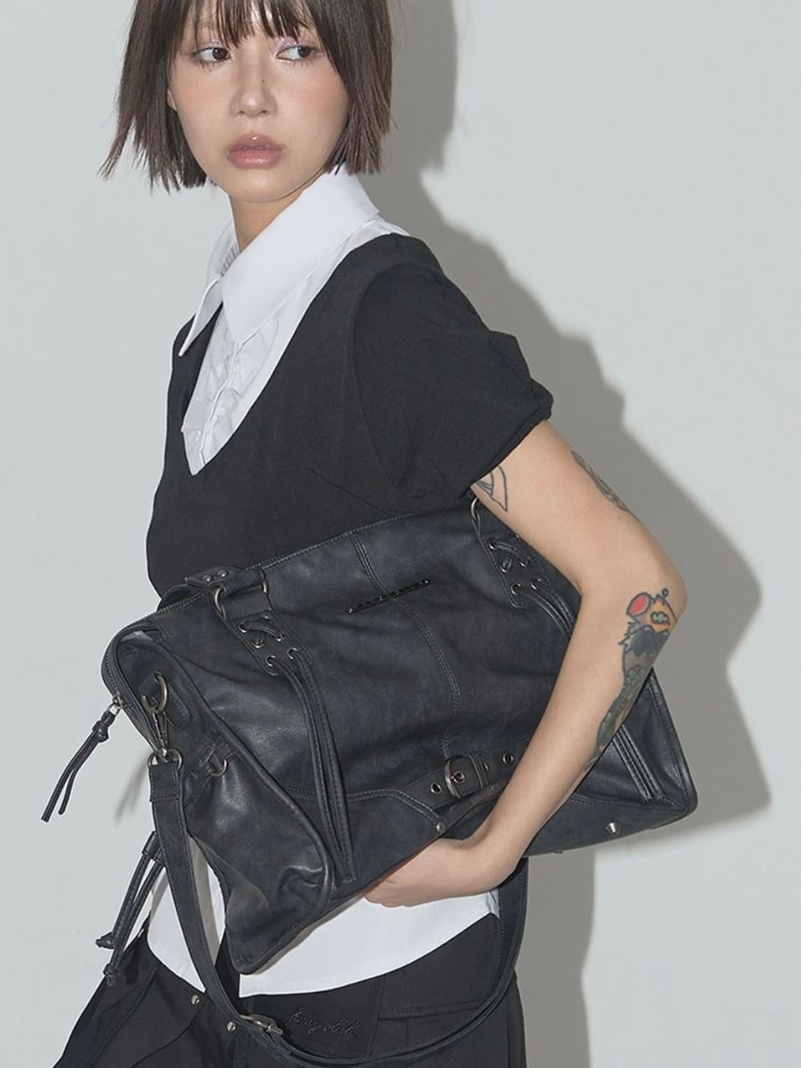 벨티드 워싱 레더백 (BLACK) F25QE990 상품이미지6