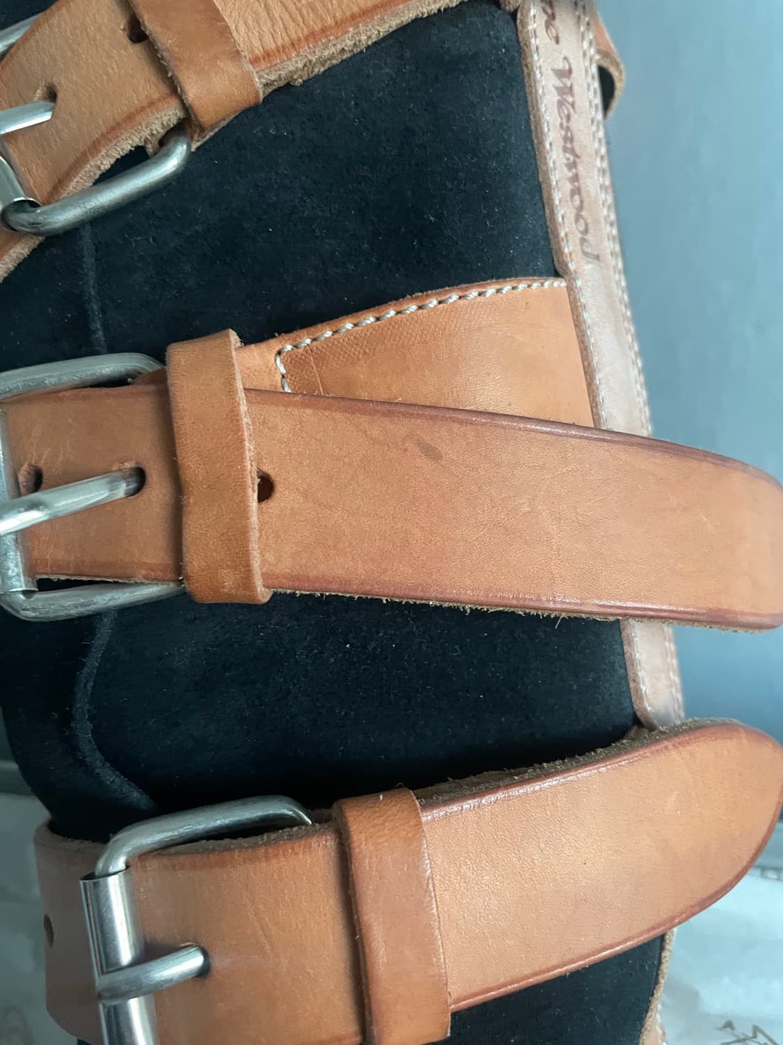 (매장구매) 비비안웨스트 우드 블랙 스웨이드 파일럿부츠 38 상품이미지4