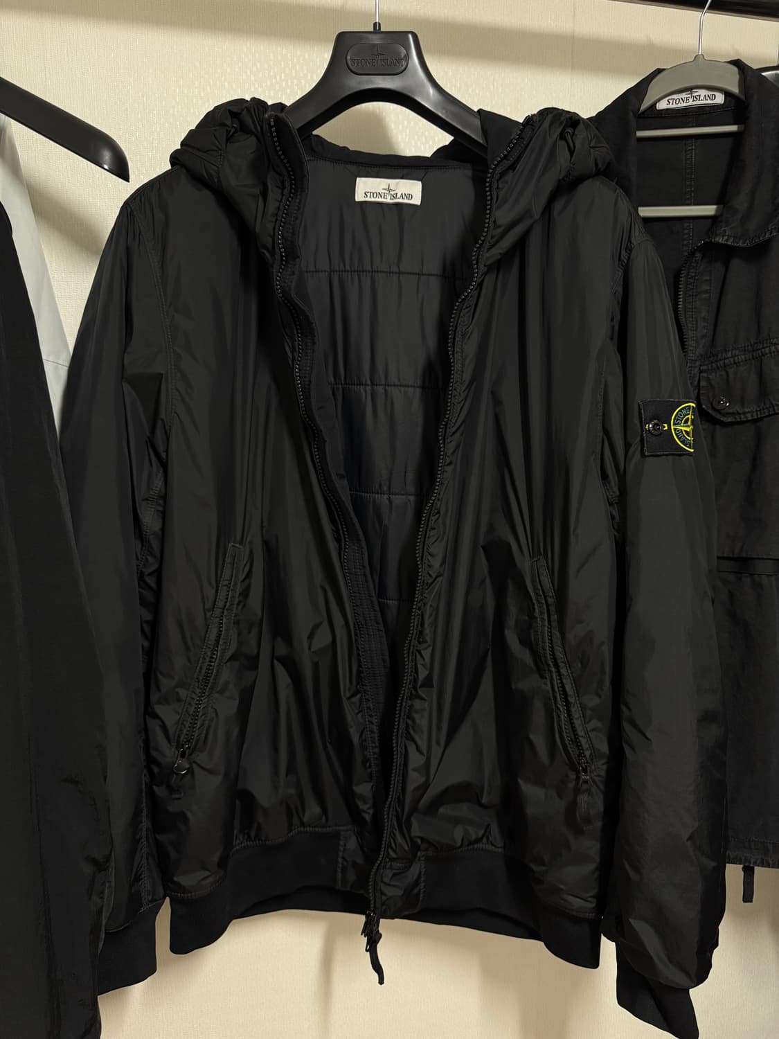 스톤아일랜드 24FW 크링클랩스 프리마로프트 패딩 상품이미지1