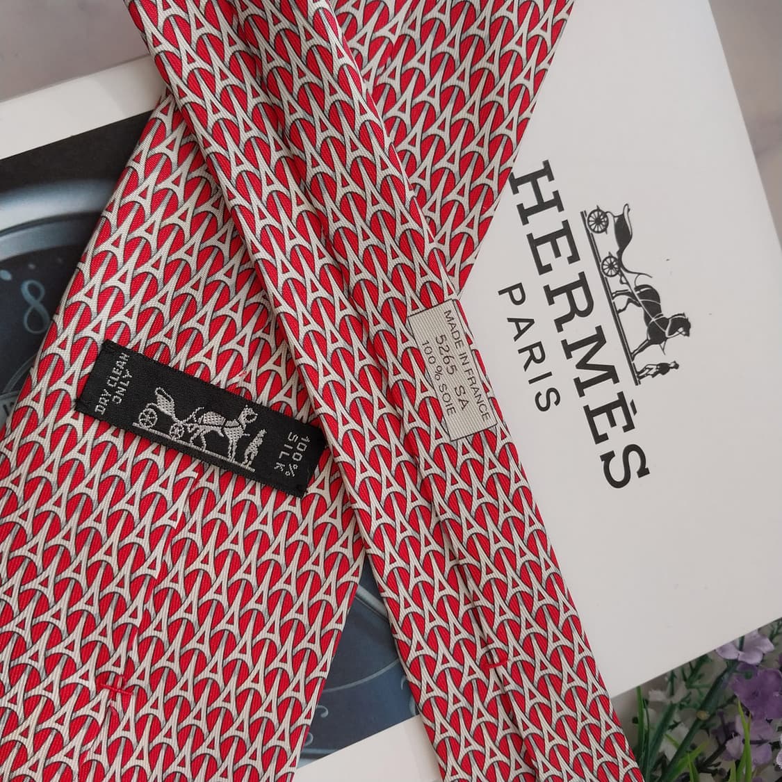 에르메스 실크 레드 에펠탑 패턴 넥타이 9.4cm A+등급 K1371
 상품이미지7