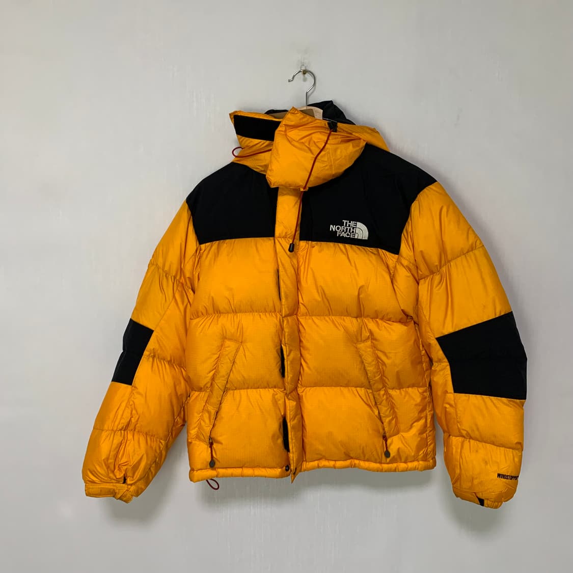 노스페이스 눕시 700 패딩 옐로우/블랙 빈티지 점퍼 90사이즈 상품이미지2