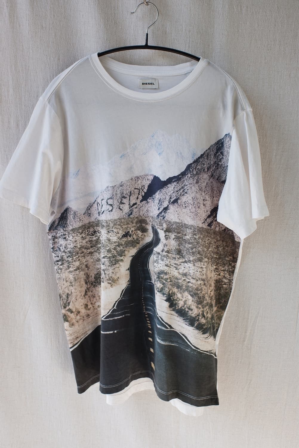 DIESEL 78 Desert Road Graphic T-Shirt 상품이미지1