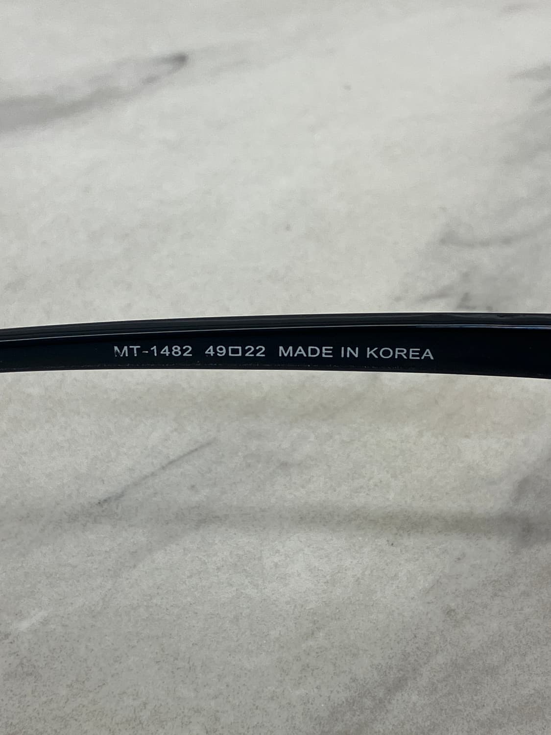 오앤씨 ONC 블랙클리어 반무테 쉐입 라운드 뿔테 안경 상품이미지8