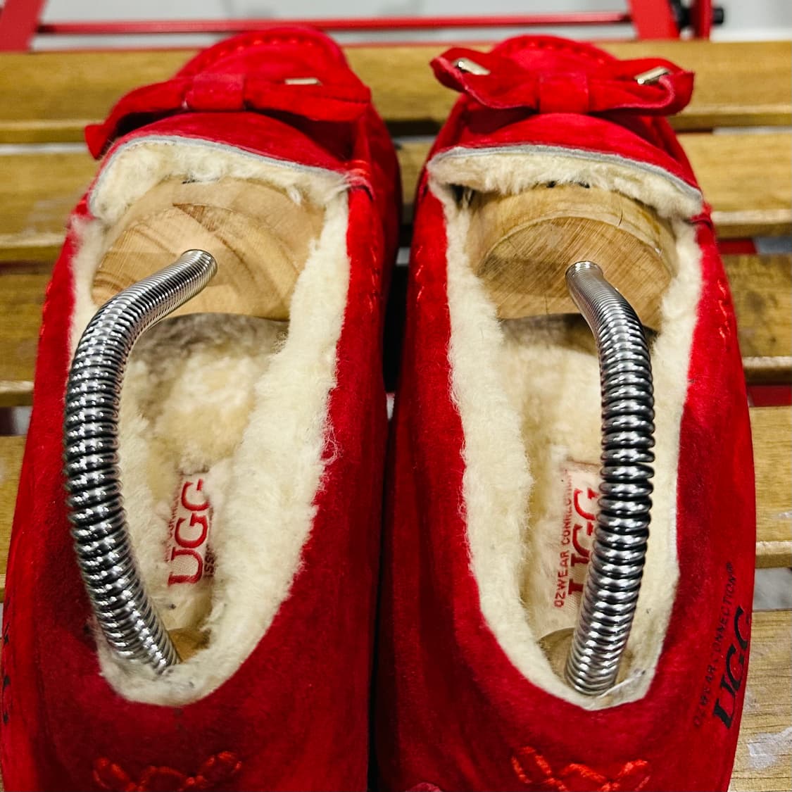 250) 어그 UGG 로퍼 여성 여자 슈즈 모카신 스웨이드 레드 상품이미지5