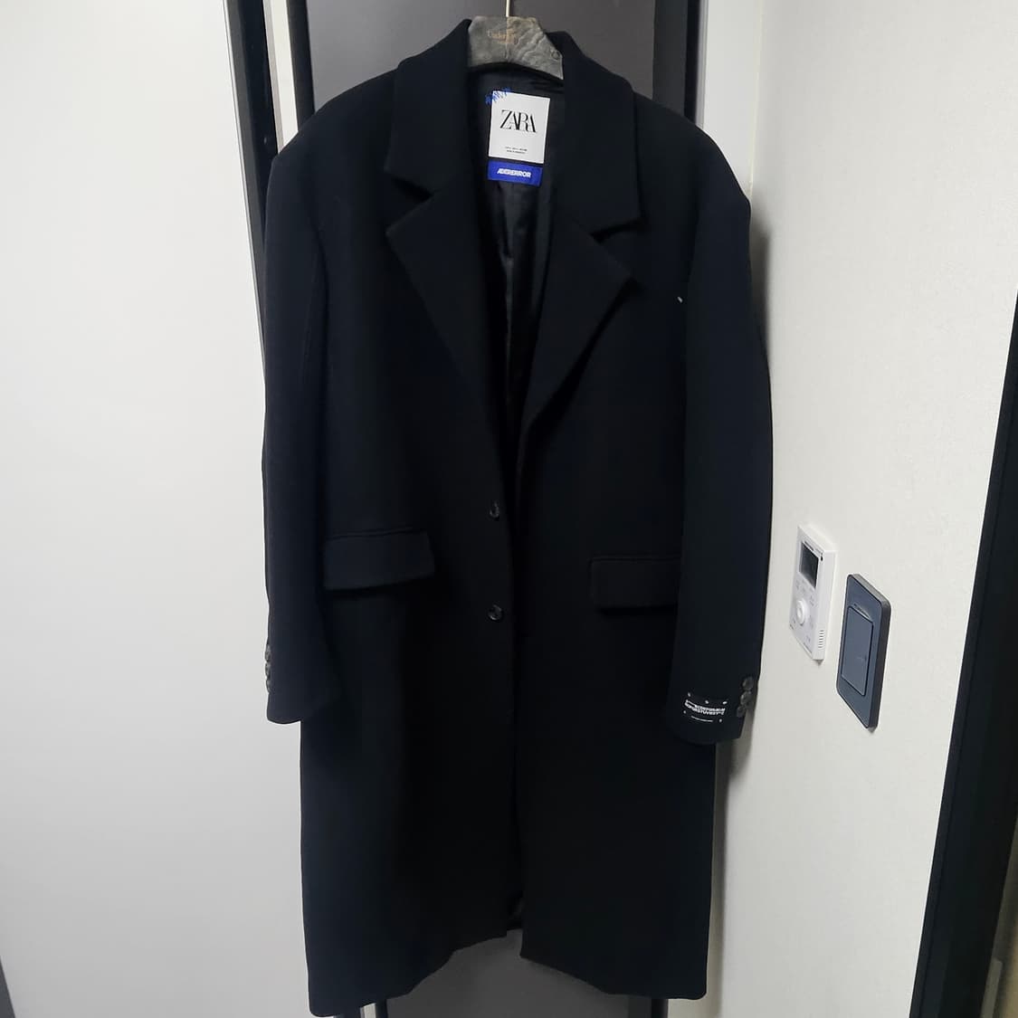 자라 x 아더에러 울 블렌드 오버사이즈 코트 블랙 상품이미지1