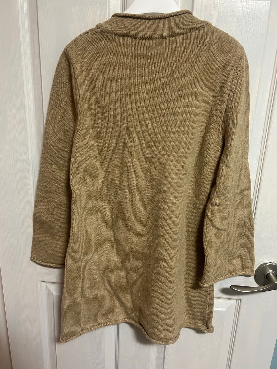 더오픈프로덕트 오픈와이와이 브이넥 니트 원피스 베이지 상품이미지3