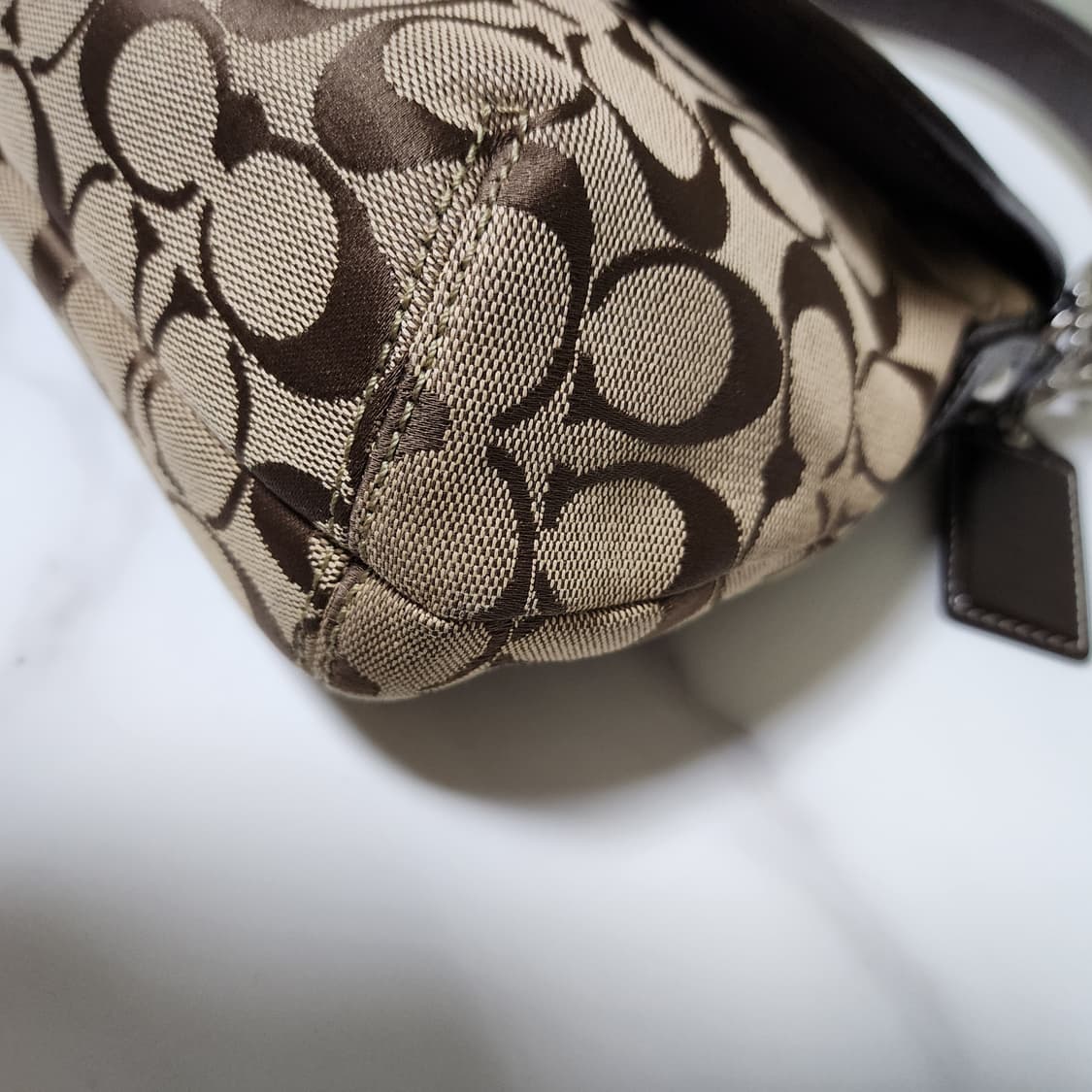 코치 플랩 숄더백 상품이미지8