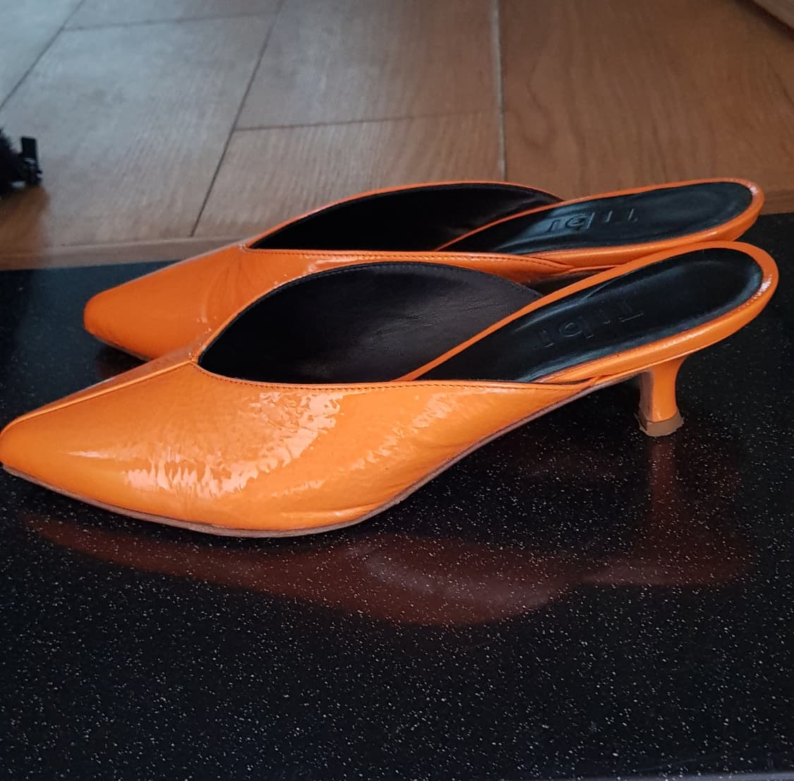 Tibi 물 센달 상품이미지2