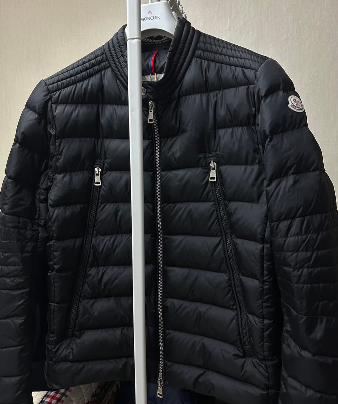 몽클레어 아미오 패딩 4(100-105) 블랙 상품이미지1