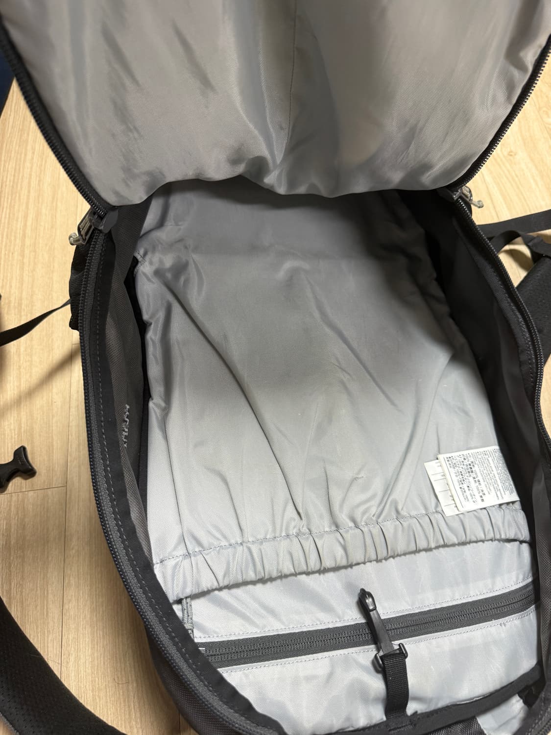 아크테릭스 맨티스 26 구형 회색 상품이미지3