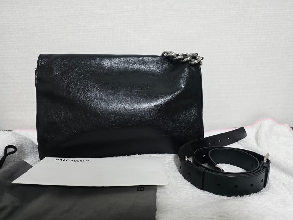 발렌시아가 BB 소프트 플랩백 라지 상품이미지3